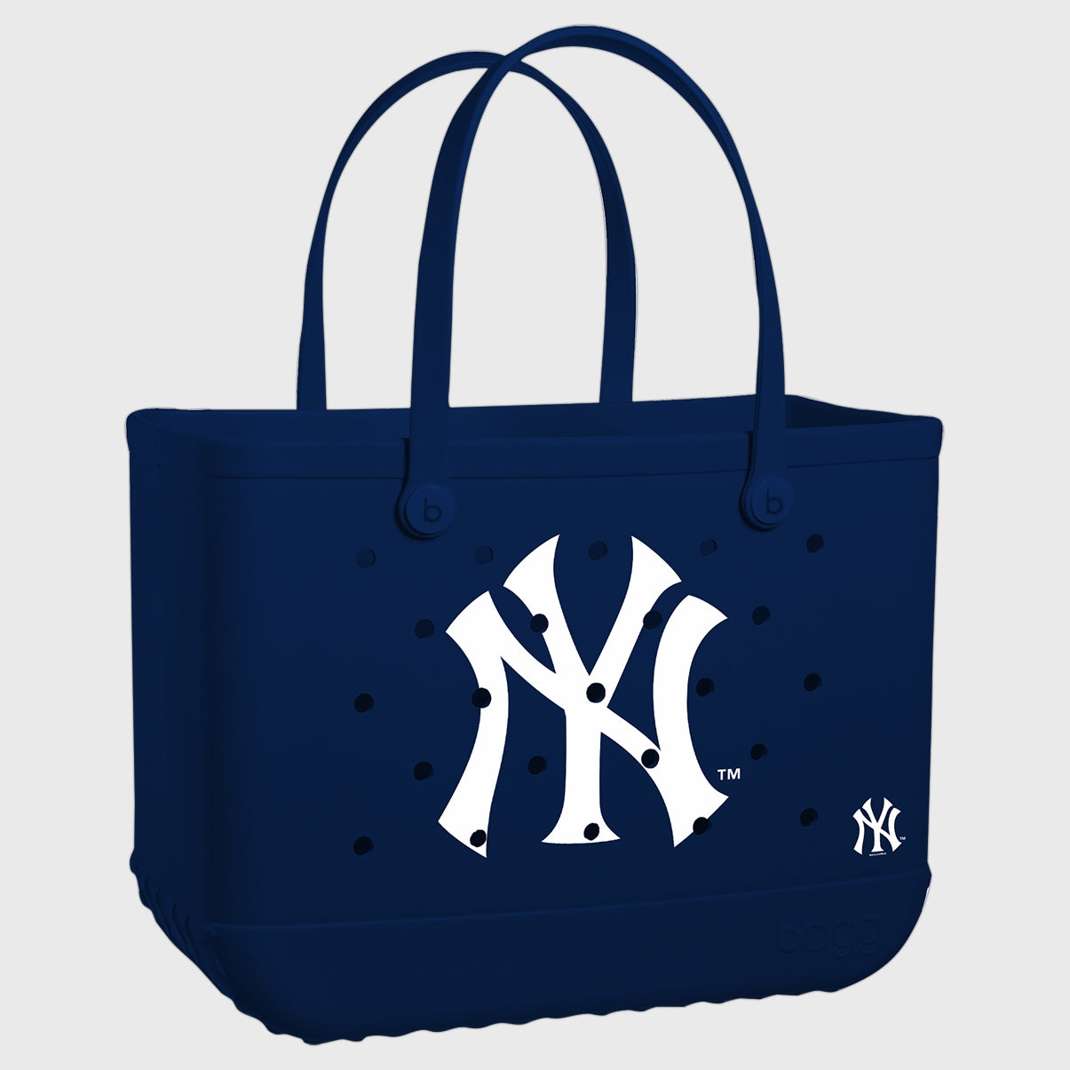 Original Bogg Bag New York Yankees Weekend Escape Carryall Functional Easy Clean Open Top Access Access for Summer Adventures